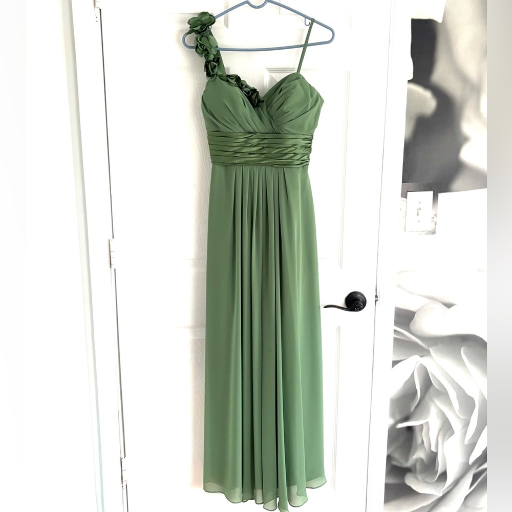 Bill Levkoff bridal& formal dress